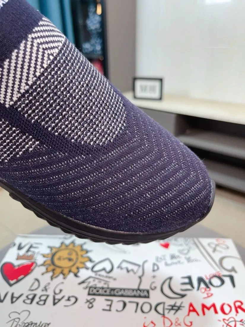 Ex-factory price 340🌹🌹"Dolce & Gabbana DG" original imported fly-knit stitching➕fly-knit lining, light on the foot, comfortable, versatile, original special outsole🔥favored by trendy men. Welcome to compare the quality🔥exquisite luxury, super A level! Compared with the genuine product at the counter, the version is no worse at all! Code number 36-46